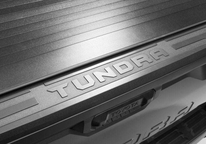 2024 Ford Ranger (5ft Bed) Retrax EQ0338 EQ Electric Retractable Tonneau Cover w/ T-Slot Rails